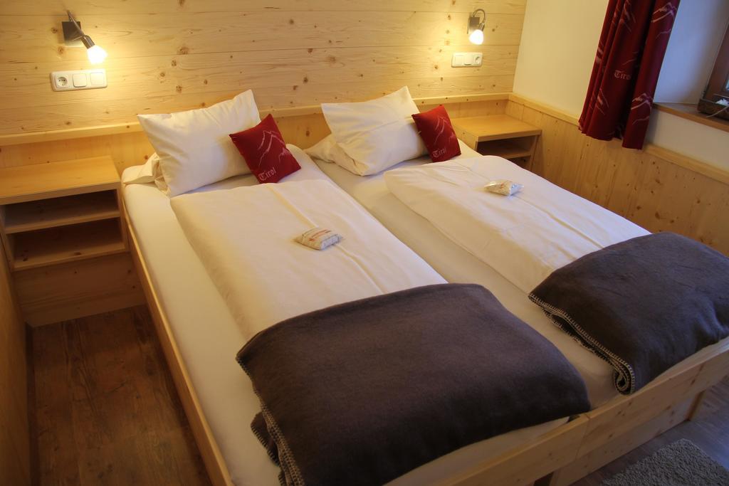 Apartmenthaus Innerkratzerhof Prägraten Extérieur photo